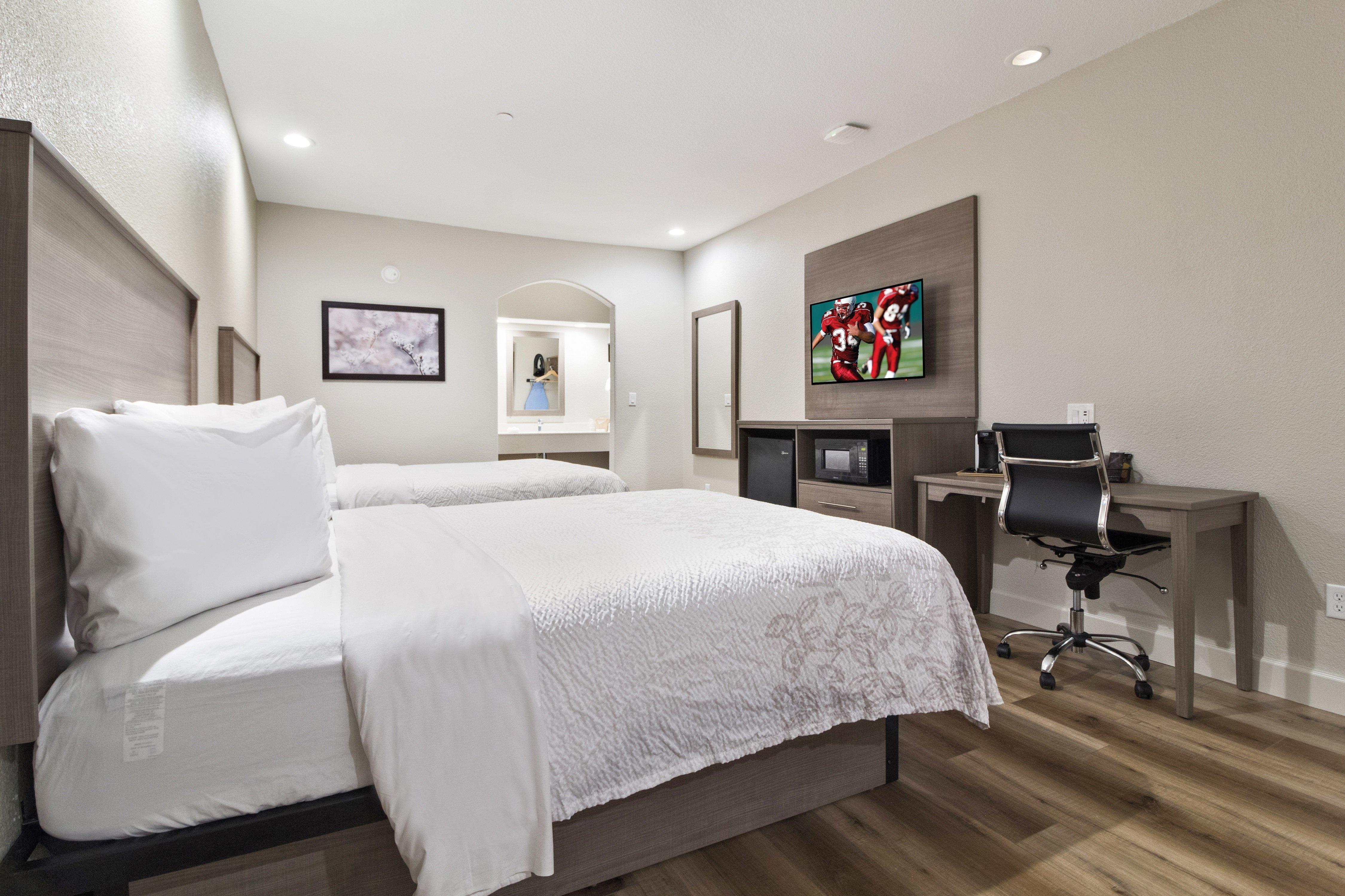 Red Roof Inn Plus + Galveston - Beachfront Bagian luar foto
