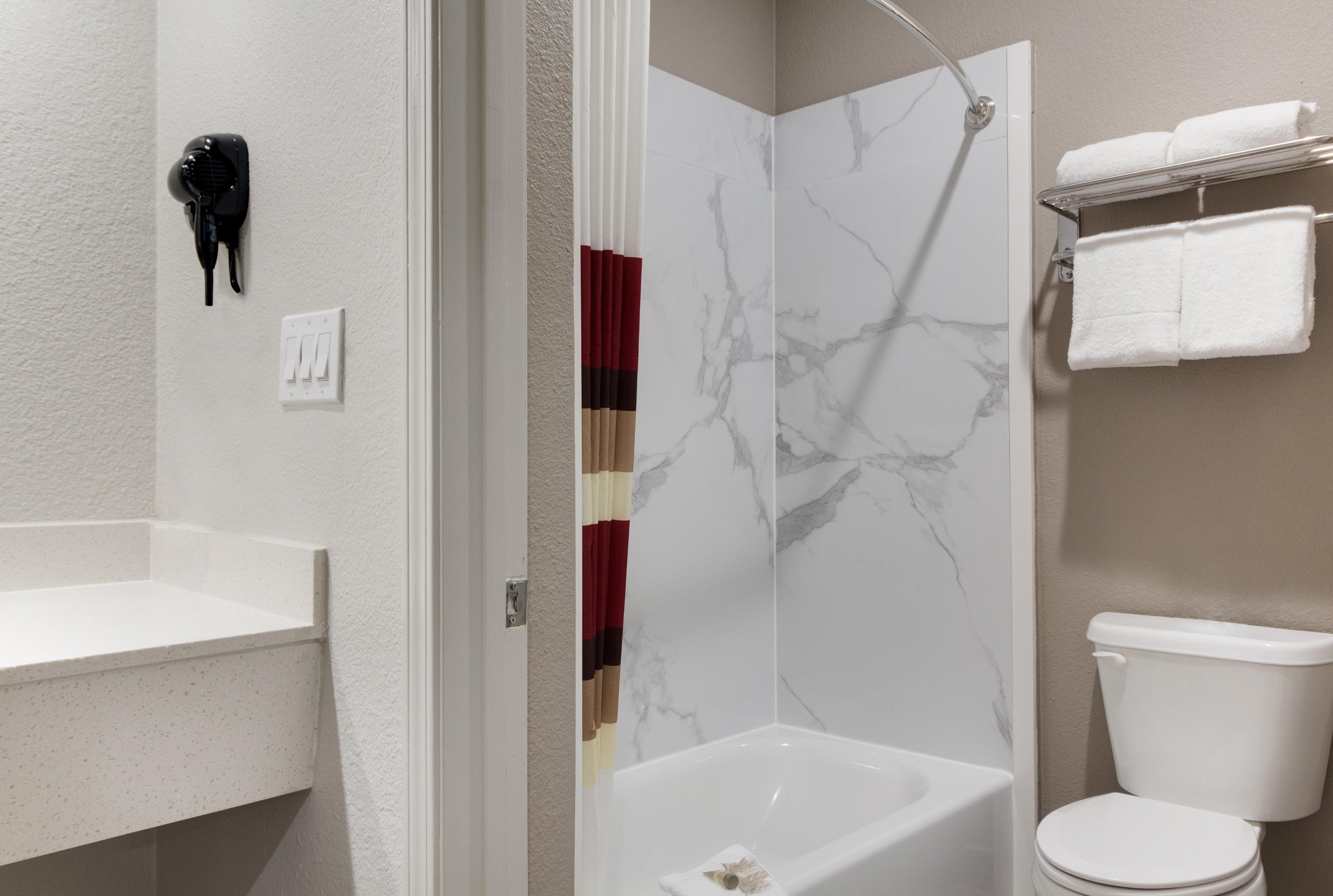Red Roof Inn Plus + Galveston - Beachfront Bagian luar foto