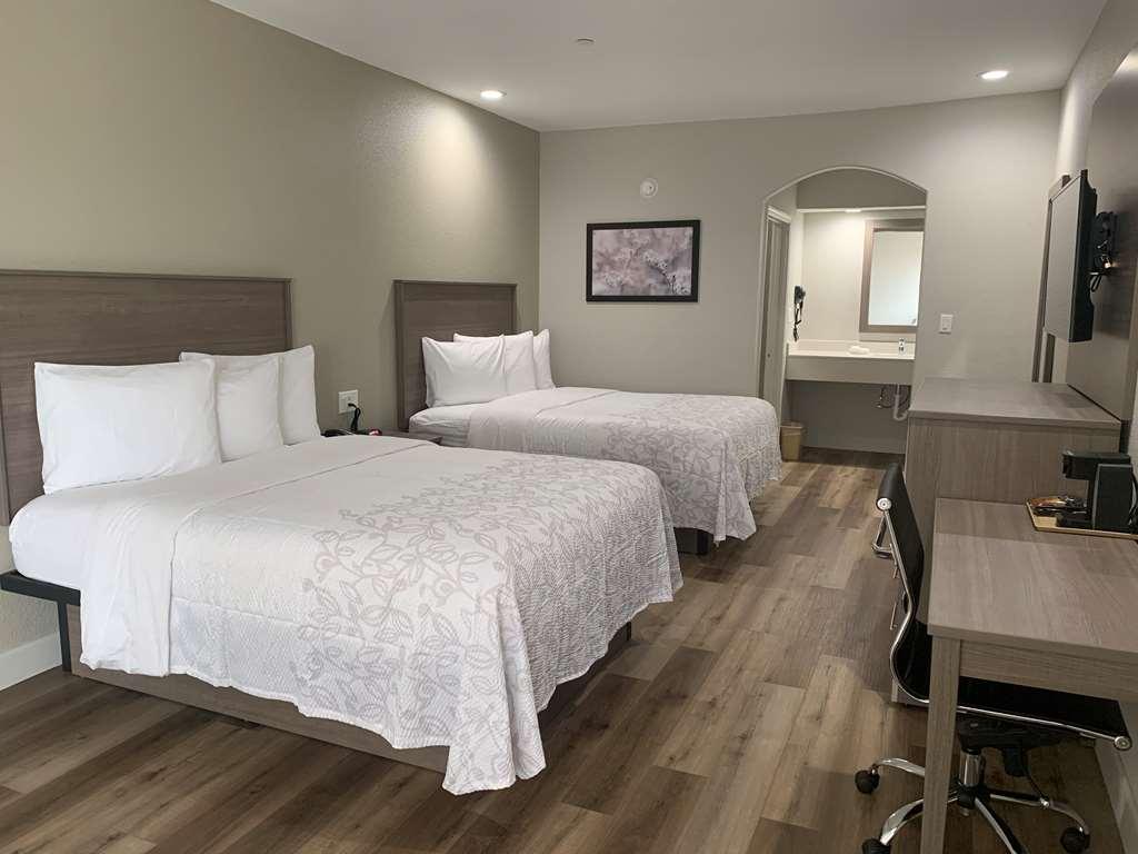 Red Roof Inn Plus + Galveston - Beachfront Ruang foto