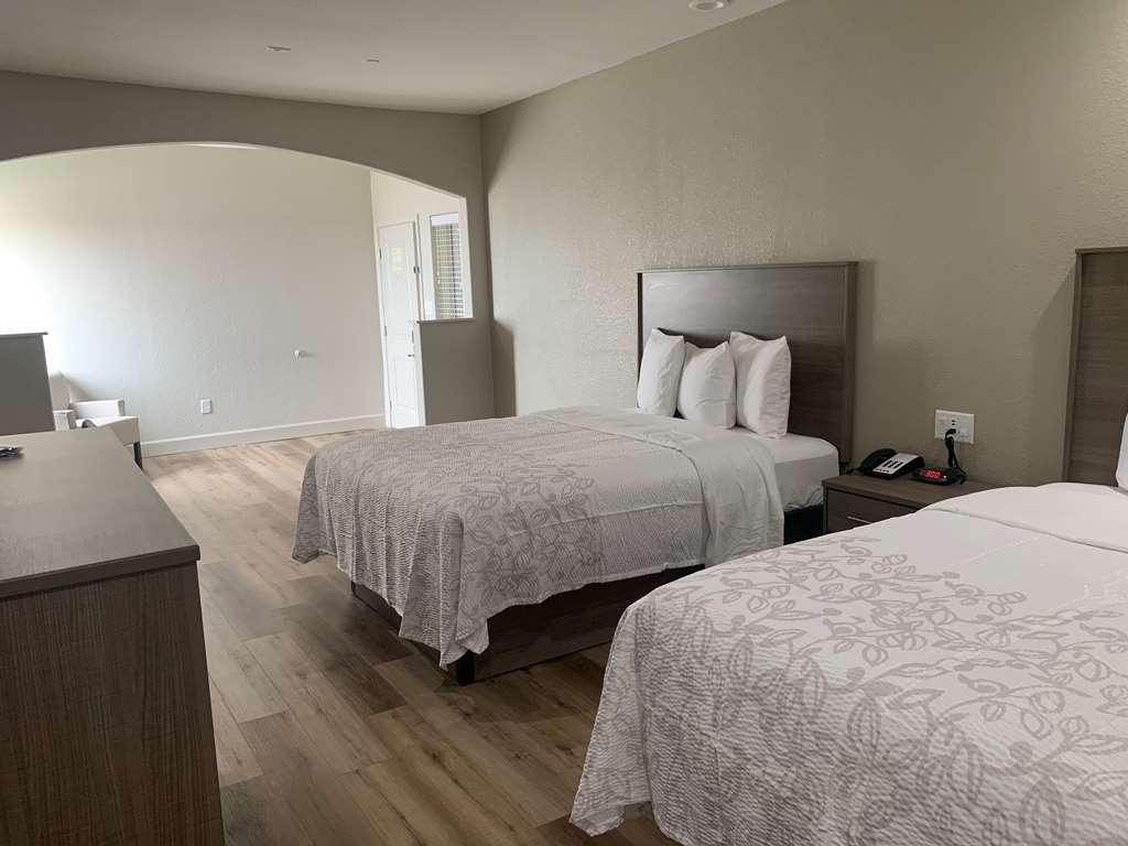 Red Roof Inn Plus + Galveston - Beachfront Ruang foto